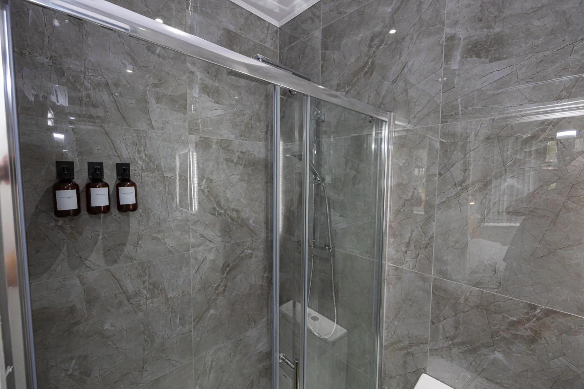 The Kent- Luxury Rooms Манчестер Екстер'єр фото